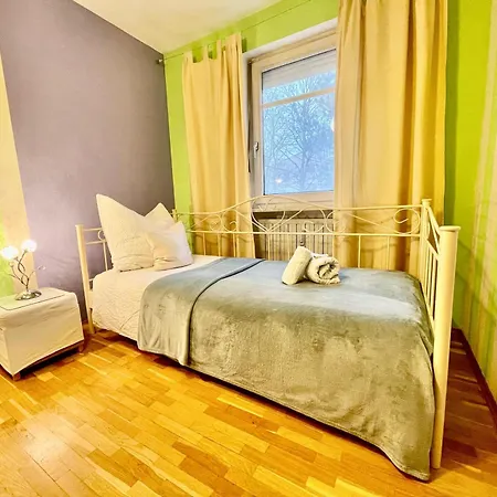 Homestay Charmante Bleibe Fuer Alleinreisende Munich